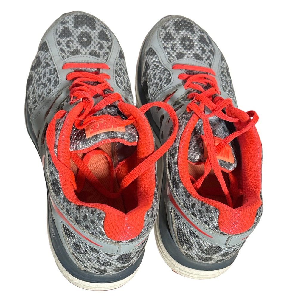 Nike Dual Fusion woman’s size 7.